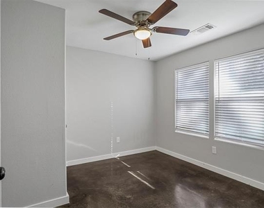 410 S Mirick Avenue - Photo Thumbnail 6