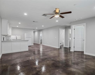 410 S Mirick Avenue - Photo Thumbnail 2