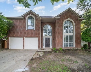 1908 Wood Crest Drive - Photo Thumbnail 2