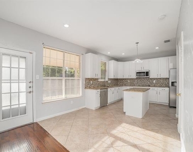 1908 Wood Crest Drive - Photo Thumbnail 3