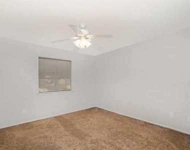 1908 Wood Crest Drive - Photo Thumbnail 15