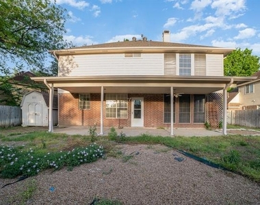 1908 Wood Crest Drive - Photo Thumbnail 25