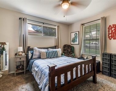 937 Ferncliff - Photo Thumbnail 6