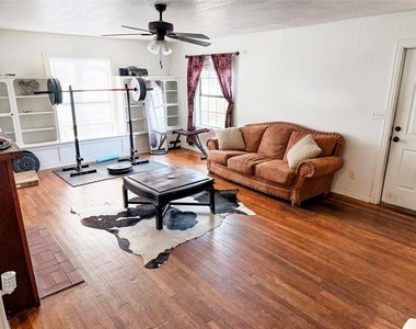 1136 W Long Street - Photo Thumbnail 4