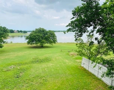 922 Cove Trail - Photo Thumbnail 18