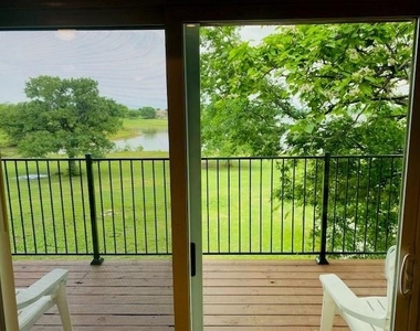 922 Cove Trail - Photo Thumbnail 16