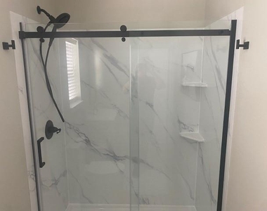 922 Cove Trail - Photo Thumbnail 14