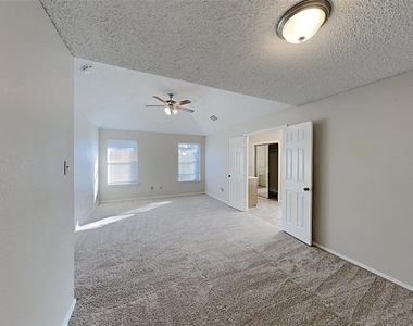 815 Mccomb Lane - Photo Thumbnail 13