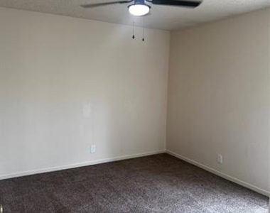 728 Redbird Lane - Photo Thumbnail 8