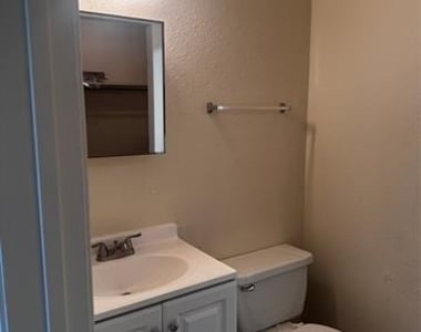 728 Redbird Lane - Photo Thumbnail 13