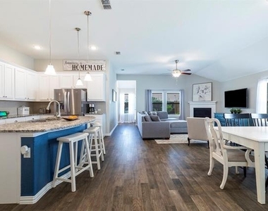 4507 Cypress Drive - Photo Thumbnail 6