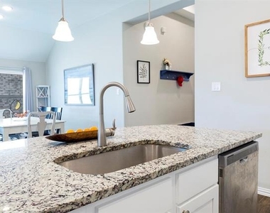 4507 Cypress Drive - Photo Thumbnail 9