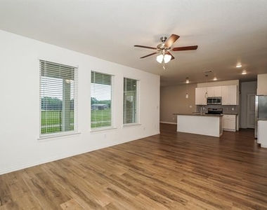 7340 Parkside Place Drive - Photo Thumbnail 4