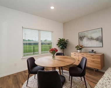 7340 Parkside Place Drive - Photo Thumbnail 6