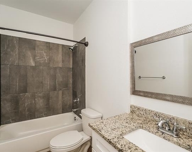7340 Parkside Place Drive - Photo Thumbnail 16
