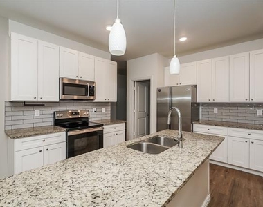 7340 Parkside Place Drive - Photo Thumbnail 7