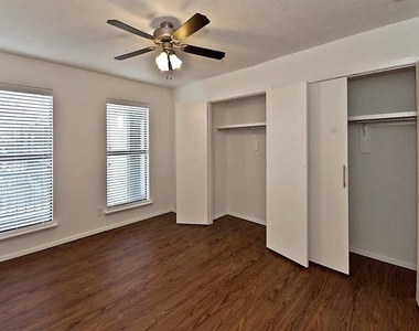 5909 Birchbrook Drive - Photo Thumbnail 4