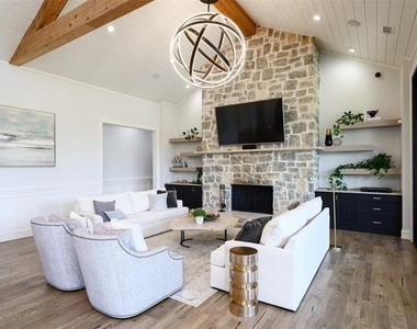 635 Highpoint Road - Photo Thumbnail 11