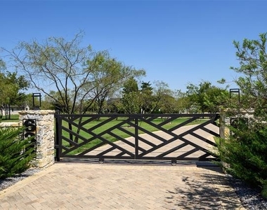 635 Highpoint Road - Photo Thumbnail 34
