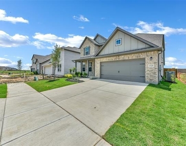 17229 Oxborough Drive - Photo Thumbnail 2