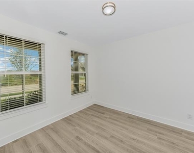 17229 Oxborough Drive - Photo Thumbnail 28