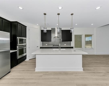 17229 Oxborough Drive - Photo Thumbnail 13
