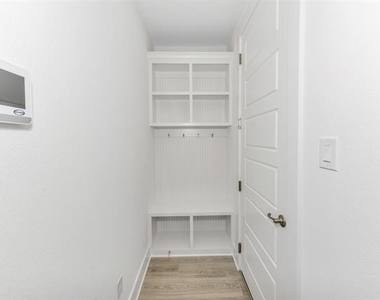 17229 Oxborough Drive - Photo Thumbnail 7