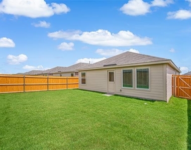 1211 Canyon Wren Drive - Photo Thumbnail 12