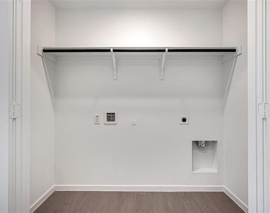 1211 Canyon Wren Drive - Photo Thumbnail 14