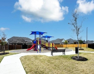 1211 Canyon Wren Drive - Photo Thumbnail 15