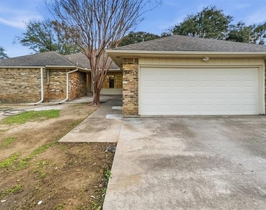 2409 Castle Street - Photo Thumbnail 31