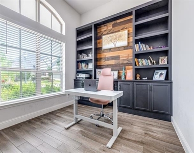 820 Manchester Avenue - Photo Thumbnail 2