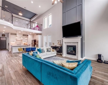 820 Manchester Avenue - Photo Thumbnail 9