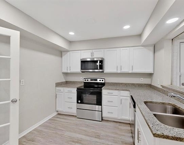 140 Trout Street - Photo Thumbnail 12