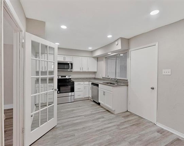 140 Trout Street - Photo Thumbnail 17