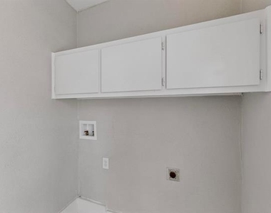 140 Trout Street - Photo Thumbnail 38