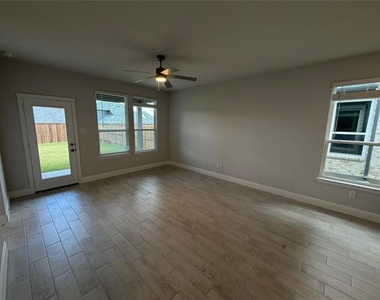 3115 Cordelia Drive - Photo Thumbnail 3
