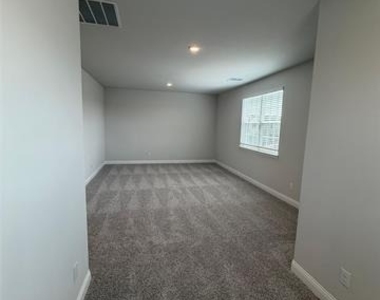 3115 Cordelia Drive - Photo Thumbnail 10