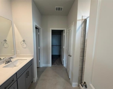 3115 Cordelia Drive - Photo Thumbnail 5