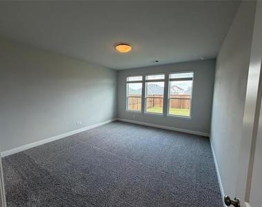 3115 Cordelia Drive - Photo Thumbnail 4