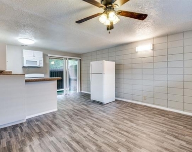 2213 Capri Drive - Photo Thumbnail 1