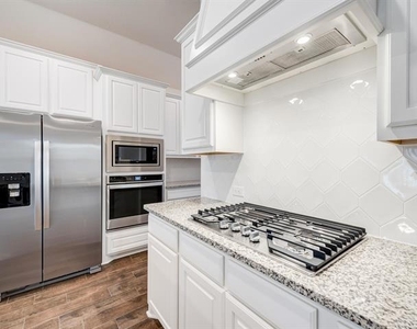 3127 Maverick Drive - Photo Thumbnail 14