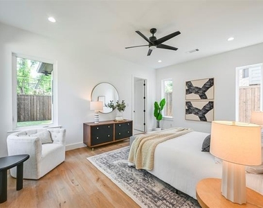 6226 Lakeshore Drive - Photo Thumbnail 14