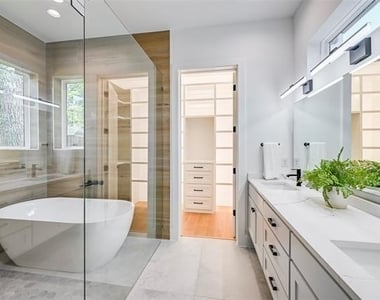 6226 Lakeshore Drive - Photo Thumbnail 15