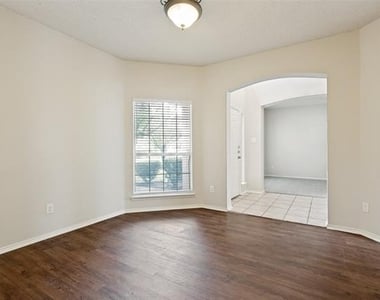 732 Fox Run Trail - Photo Thumbnail 1