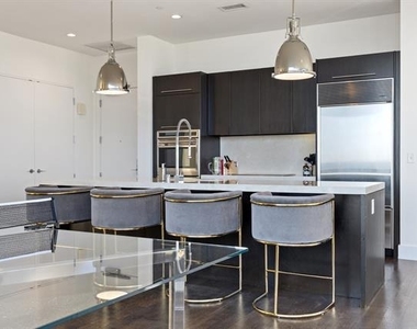 2200 Victory Avenue - Photo Thumbnail 10