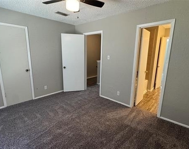 3813 Coates Circle - Photo Thumbnail 20