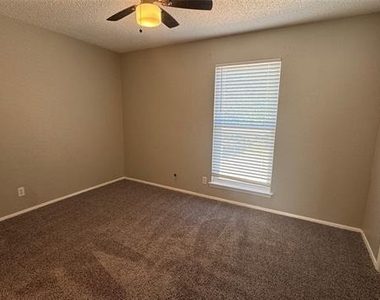 3813 Coates Circle - Photo Thumbnail 18