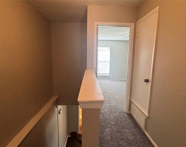 3813 Coates Circle - Photo Thumbnail 13