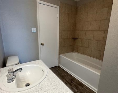 3813 Coates Circle - Photo Thumbnail 23